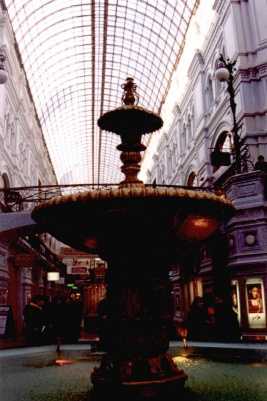 moscow_shopping_p.jpg (15676 bytes)